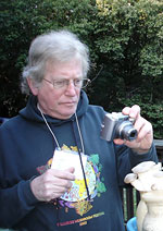 Gary Lincoff photographing specimens